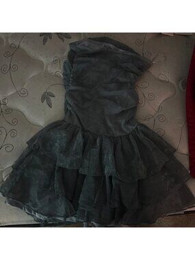 A cute grey dress
